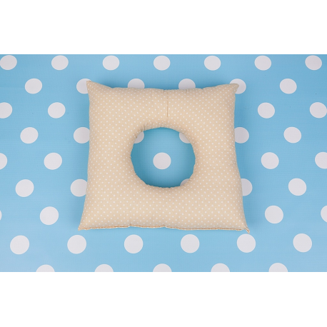 Poporodní polštář - Béžový puntík